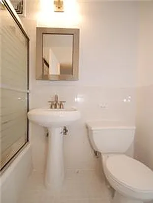 Rented by Buchbinder & Warren | media 21