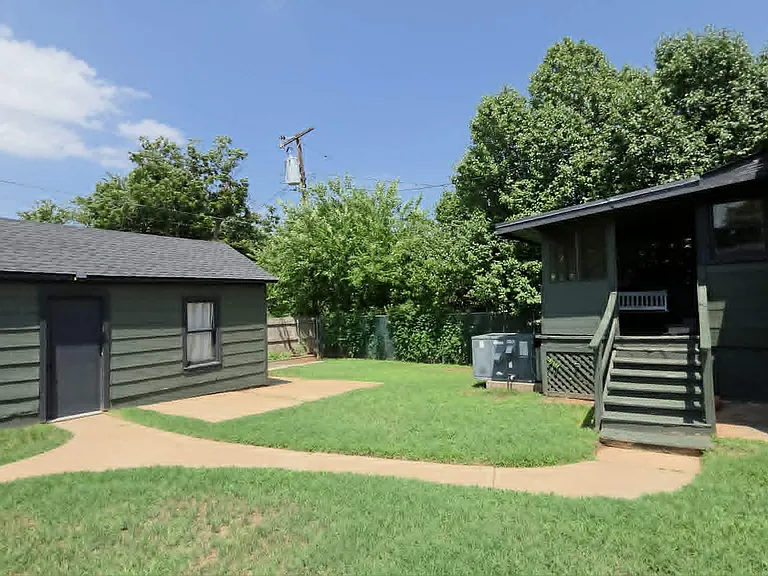804 E Noble Ave — Photo 27