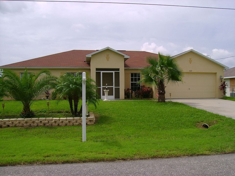 1st image of 1322 SE 19th Ln