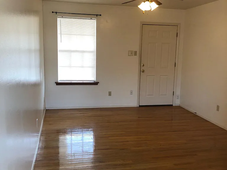 1601 Lake Ave — Photo 15