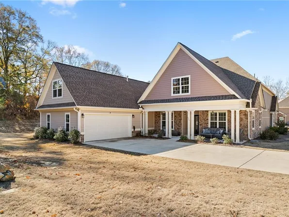 111 Legends Way, Hiram, GA 30141