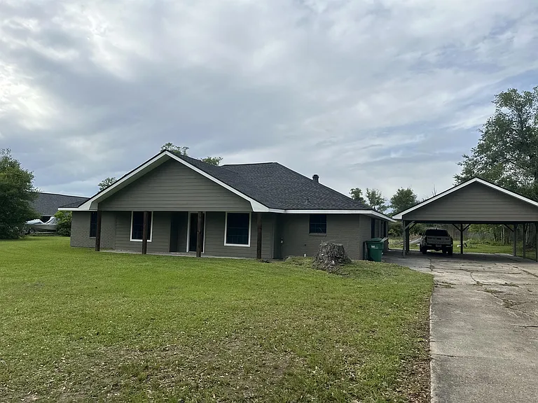 2385 Leonard Rd — Photo 2