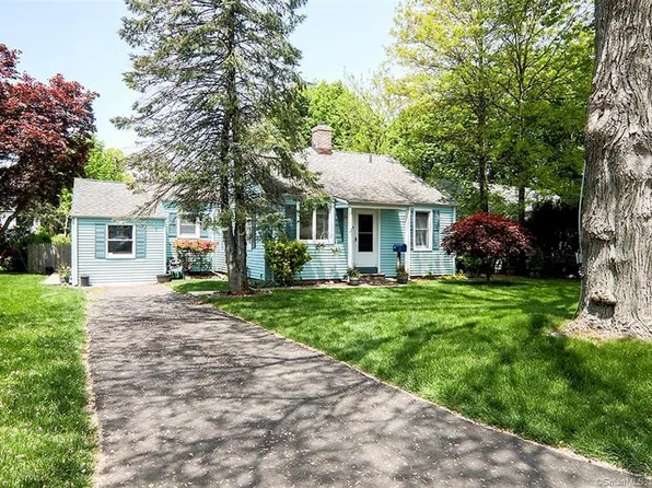 4 Beauford Road, Norwalk, CT 06854