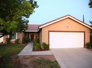 1252 Maplewood Ln, Mentone, CA 92359