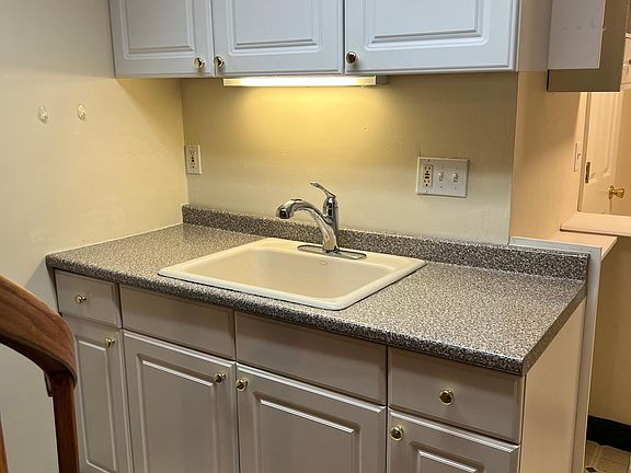 4th image of 30 Chandler Sq APT 20