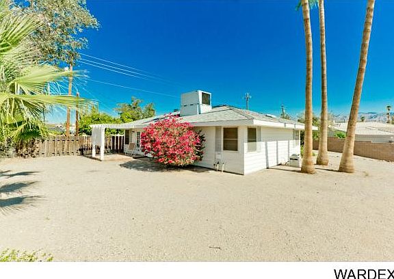3rd image of 2555 Caribbean Dr
