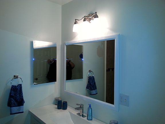 5th image of 4916 Cahuenga Blvd APT B