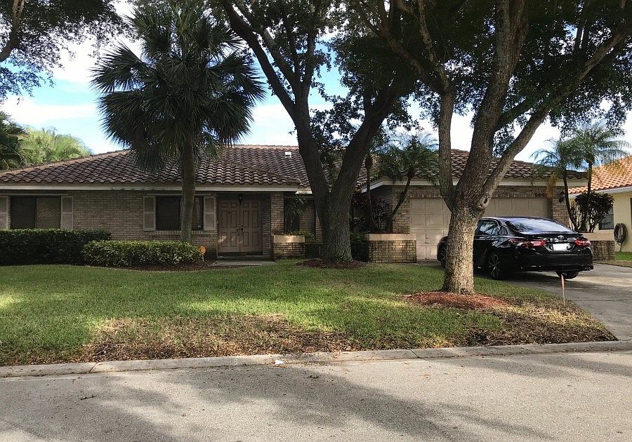 1st image of 5485 NW 60th Dr