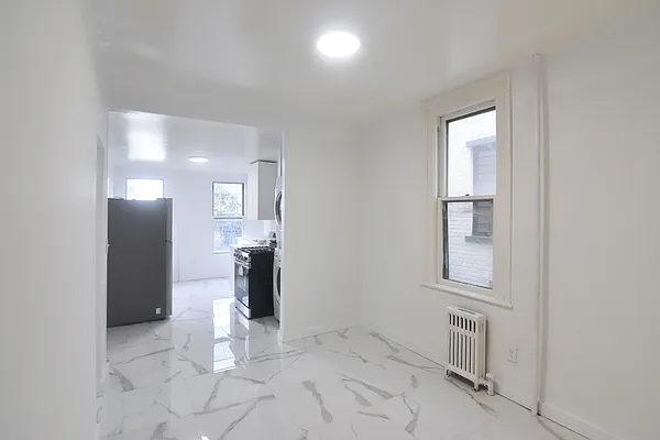 Rented by The Agency | media 4