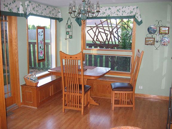 Sunroom with window seats