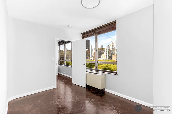 Rented by Douglas Elliman | media 22