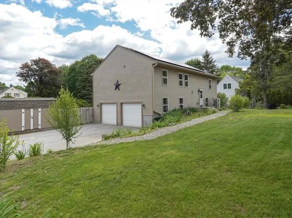 283 Woodstock Ave, Putnam, CT 06260