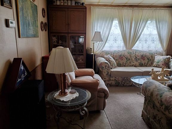 3rd image of 9028 Grosse Pointe Cir
