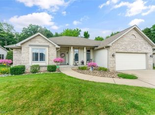 8548 Indian Creek Dr, Youngstown, OH 44514