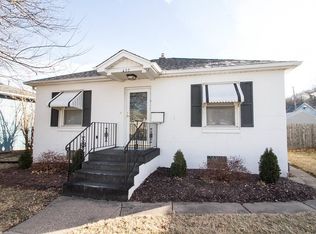 430 45th St, Moline, IL 61265