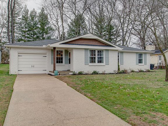2nd image of 215 Oxford Dr