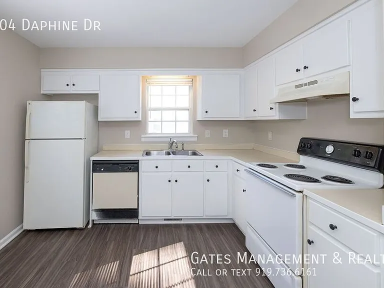 104 Daphine Dr — Photo 11