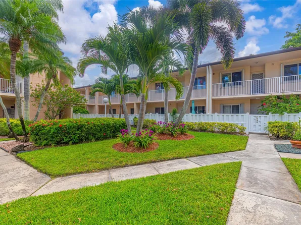 7447 Devon Drive #7447, Tamarac, FL 33321