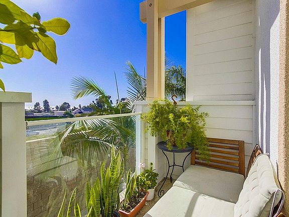 4th image of 765 Harbor Cliff Way Unit 132