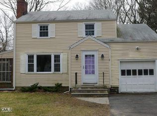 151 Palamar Dr, Fairfield, CT 06825