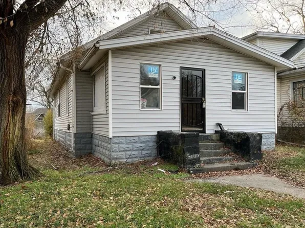 2200 W Krause Ave, Peoria, IL 61605