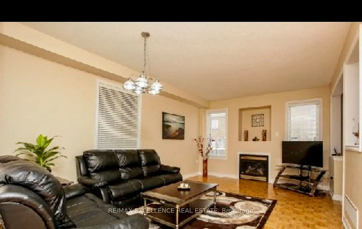 4 bed, $3,400 — Photo 3