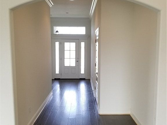 4th image of 3409 SW Mistletoe Ave