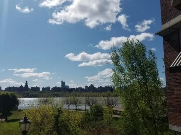 6106 City Pl, Edgewater, NJ 07020