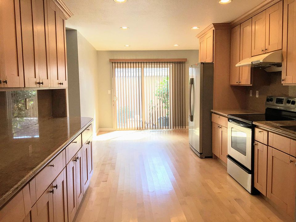 1st image of 1339 Henderson Ave APT B