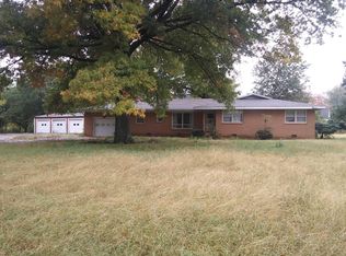 100 S East St, Caney, KS 67333