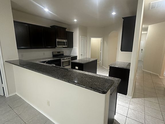 4th image of 2412 Michelle Creek Dr