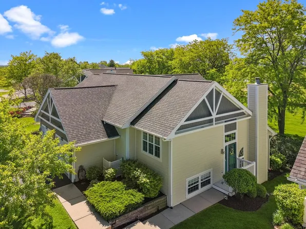 887 Eagleton DRIVE, Lake Geneva, WI 53147
