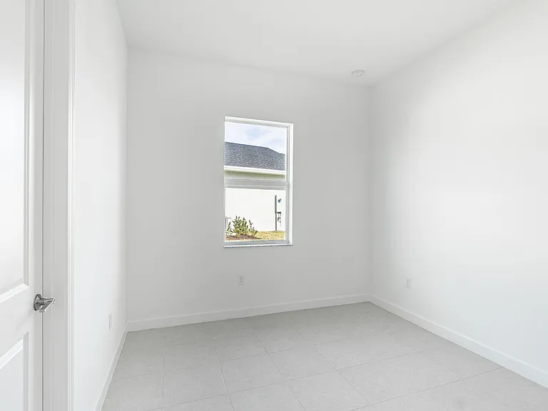13885 SE Riversway St — Photo 24