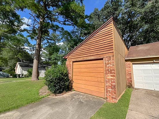 3rd image of 3253 Mound Dr