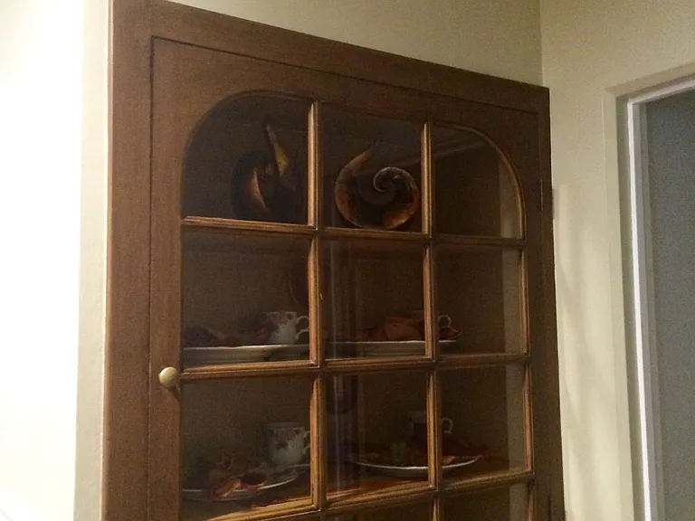 Built In Hutch