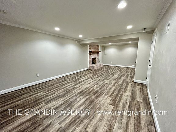 4th image of 4453 Brentwood Ct