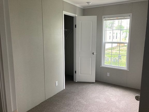 5th image of 58 Loraine Dr