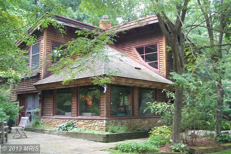 1st image of 228 Bear Wallow Ln