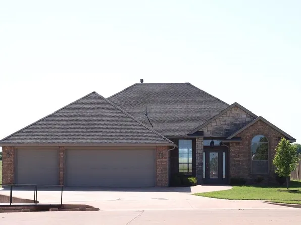 1607 SW 70th St, Lawton, OK 73505