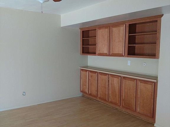 3rd image of 1536 W Campbell Ave