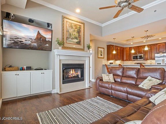 4th image of 68 Lighthouse Rd #707