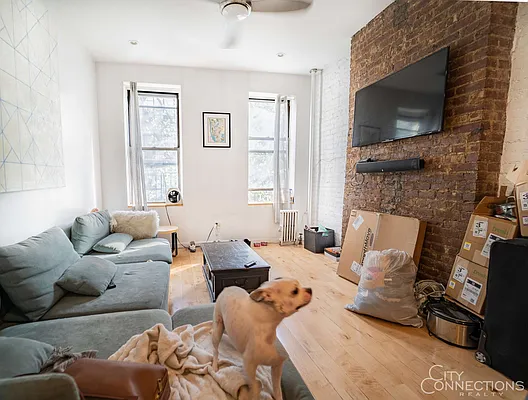 Rented by City Connections Realty | media 7