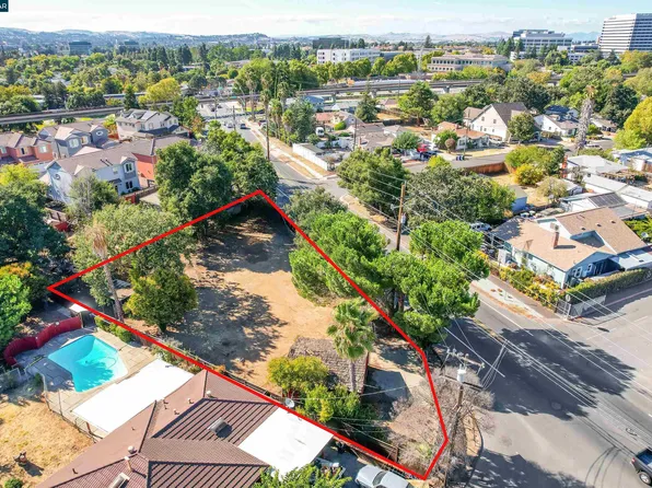 2812 Cowell Rd, Concord, CA 94518
