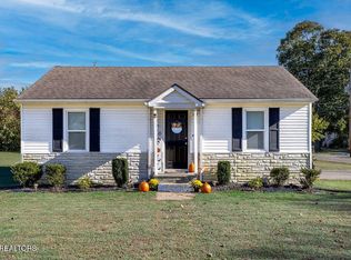 2390 Cecelia Ave, Maryville, TN 37804