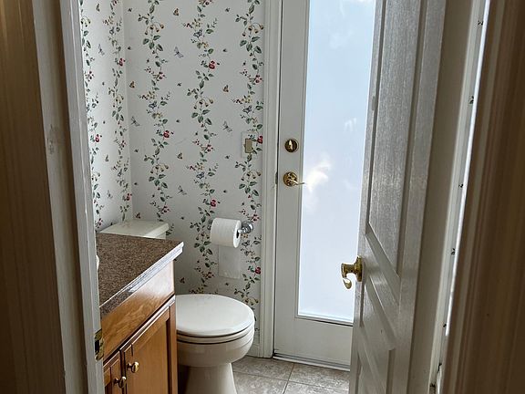 powder bath downstairs