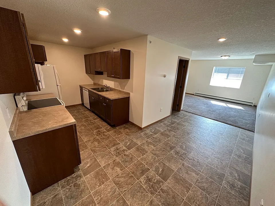 2805 Cardinal Ave #207