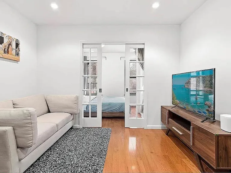 154 Allen St #ONEB — Photo 3
