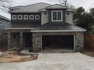 2526 River Oaks Dr, Kingsland, TX 78639