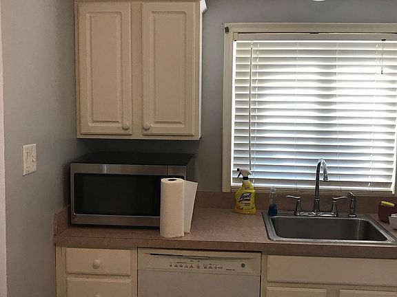 5th image of 13341 Woodvale Ave