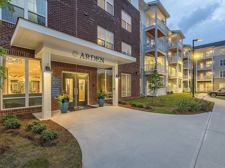 Arden IL_Exterior_Twilight (3)